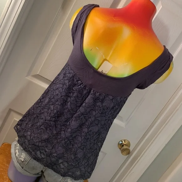 CDW CREATIVE DESIGN WORKS Top NWT - Picture 3 of 12